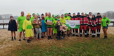 Niedzielne morsowanie połączone z akcją charytatywną na rzecz Nadgoplańskiego WOPR-47486