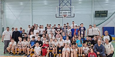 Lekcja wychowania fizycznego „Poznaj Mistrza!” w Kruszwicy-48637