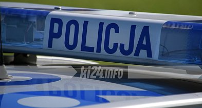62-latka z Kruszwicy zasłabła w aucie. Pomogli jej policjanci z drogówki-46647