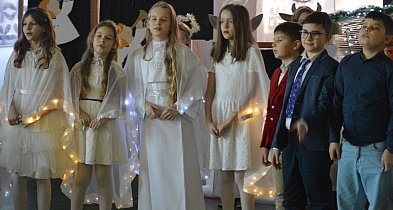 Jasełka w Szkole Podstawowej im. Armii Krajowej w Chełmcach [FOTO]-48480