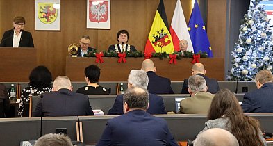 Budżet powiatu inowrocławskiego na 2026 rok przyjęty. Za nami ważne głosowanie-48529