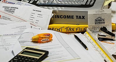 Przedsiębiorcy w Kruszwicy. Deklaracje odpłat za odpady także elektronicznie-48880