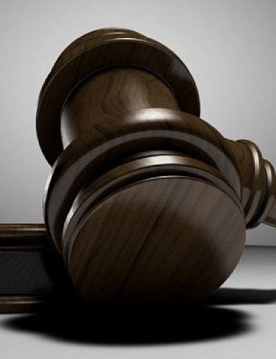 Rusza proces byłej urzędniczki. Miała trzykrotnie fałszywie oskarżyć Brejzę-46428