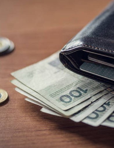 Czy Burmistrz Kruszwicy zasłużył na podwyżkę? Oddajemy głos mieszkańcom [SONDA]-46880