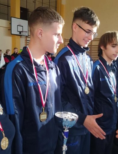 1. miejsce drużyny z Woli Wapowskiej w 14. Bydgoskich Halowych Zawodach MDP-47453