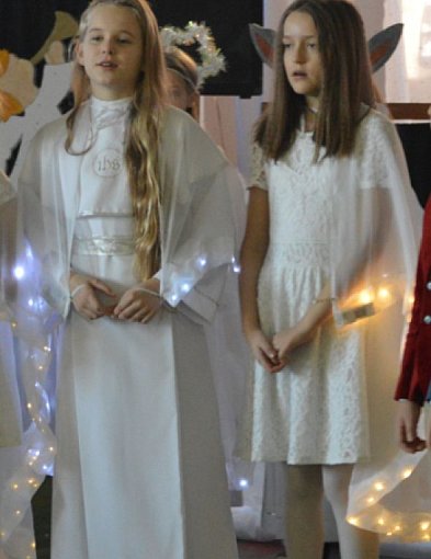 Jasełka w Szkole Podstawowej im. Armii Krajowej w Chełmcach [FOTO]-48480