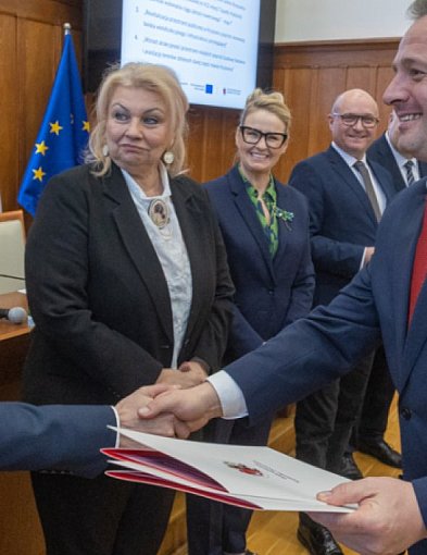 Cztery umowy o dofinansowanie projektów dla Gminy Kruszwica podpisane-49156