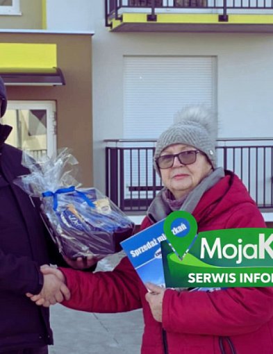 Inwestycja w Kruszwicy dobiega końca. Pierwsza klientka odebrała klucze