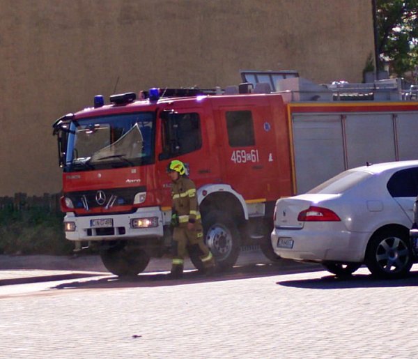 Plama oleju na tzw. Starym Rynku w Kruszwicy-45984