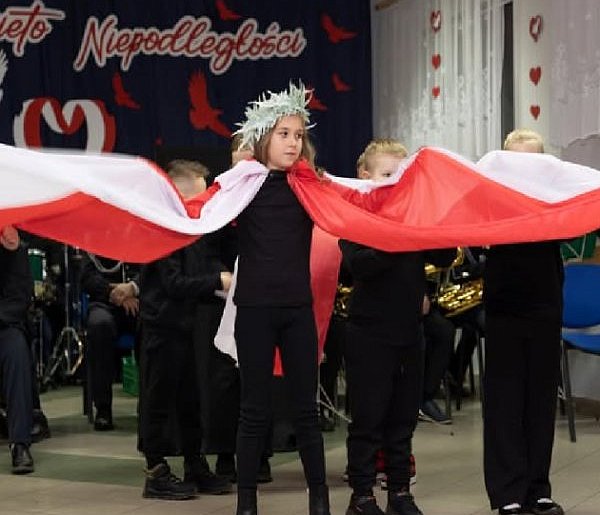 Wieczornica patriotyczna w Sławsku Wielkim [ZDJĘCIA]-47198