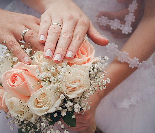 40 tys. zł za ślub i dziecko. PiS chce zachęcać do małżeństw i rodzicielstwa-47706