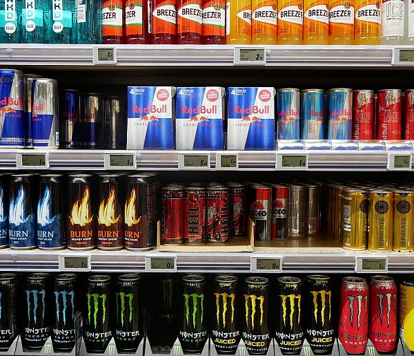 Popularne napoje pójdą ostro w górę. Rząd szykuje podwyżkę VAT-48039