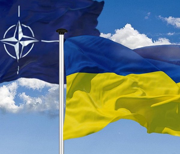 Premier Wielkiej Brytanii zwołuje pilne spotkanie liderów-48111