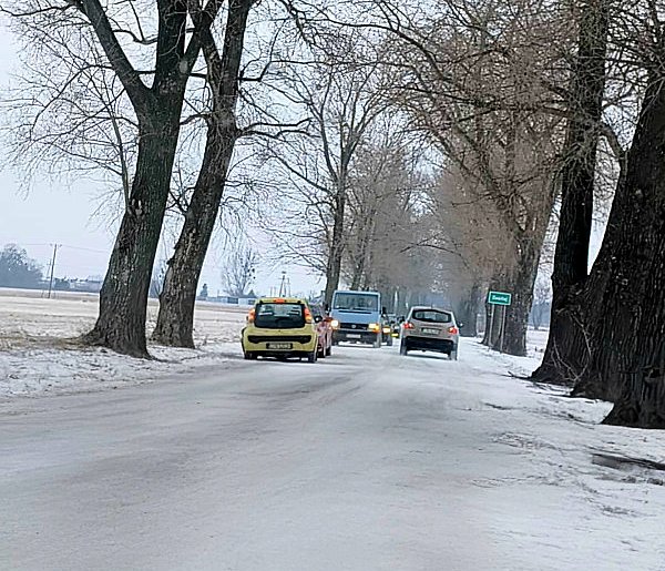 Kolizja dwóch osobówek w Szarleju