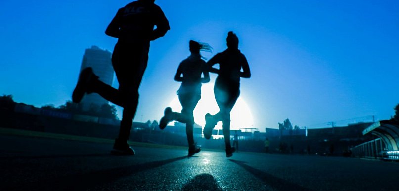 Biegasz dla zdrowia czy wyników? Sprawdź, jak mądrze zarządzać energią na trasie