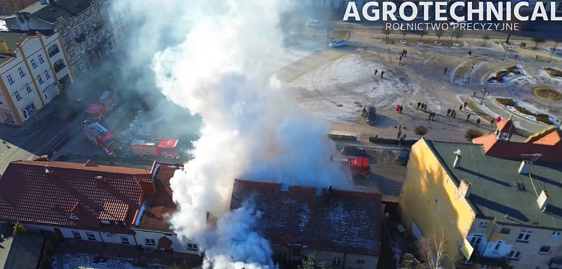 Pożar sklepu w Kruszwicy. Zobacz nagranie z drona [VIDEO]