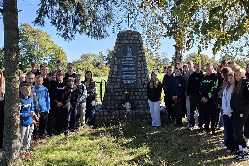 Ruszyli do Łagiewnik aby upamiętnić zamordowanych mieszkańców Kruszwicy i okolic