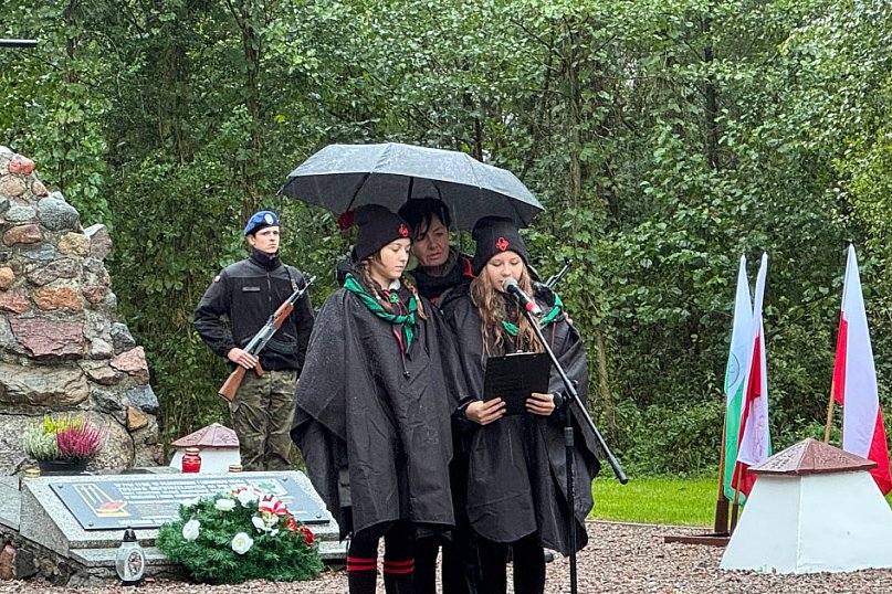 Rożniaty pod Kruszwicą. Upamiętniliśmy ofiary tragicznego października [ZDJĘCIA]