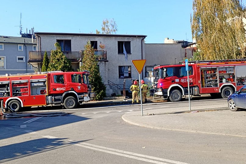Pożar w centrum Kruszwicy. Na Starym Rynku interweniowała straż [ZDJĘCIA]