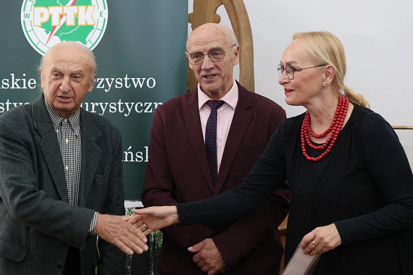 NAGRODY I WYRÓŻNIENIA „Rowerem na Millenium Koronacji Dwóch Pierwszych Królów Polski” w Pałacu w Kobylnikach