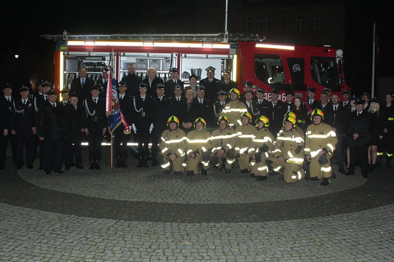 Oficjalne przekazanie wozu strażackiego w Kruszwicy 14.11.2025