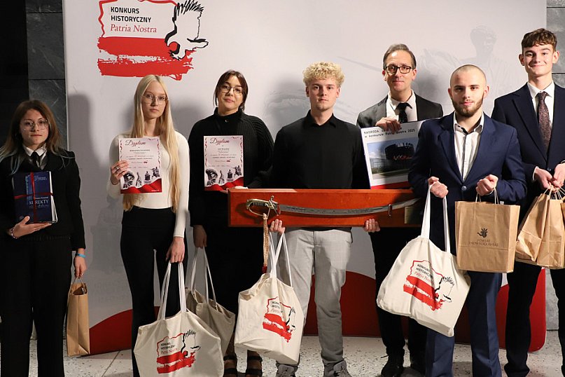 KONKURS PATRIA NOSTRA: Uczniowie &quot;Kazika&quot; zdobyli II miejsce!