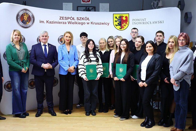 Certyfikaty dla uczniów Zespołu Szkół im. Kazimierza Wielkiego