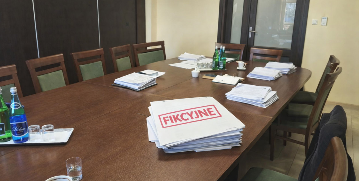 Kruszwica: Komisje, których nie było, i zwolnienie, które przegrało w sądzie