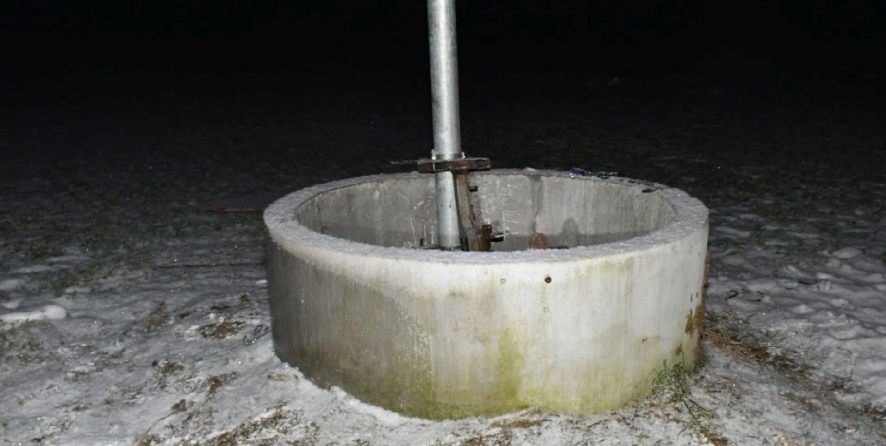 Policjanci z Kruszwicy wykryli sprawę okradzionej na polu studni