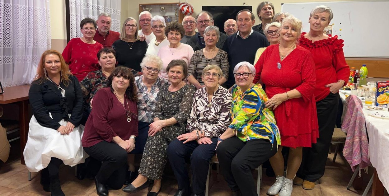 W poniedziałkowe popołudnie i wieczór odbyły się kolejne taneczne spotkania